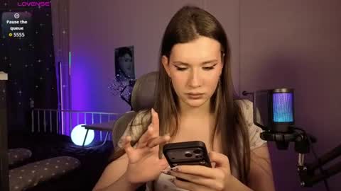 Lory Glory online show from 26, 7, 2026