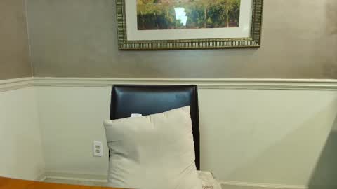 wishlist on bio online show from 8, 10, 2025