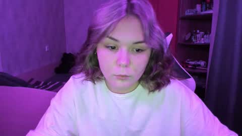 Snapshot of alli_zi chatting on 18, 10, 2025 Blair online show from 18, 10, 2025