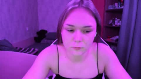 Snapshot of alli_zi chatting on 20, 10, 2025 Blair online show from 20, 10, 2025