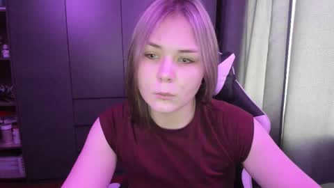 Snapshot of alli_zi chatting on 1, 12, 2025 Blair online show from 1, 12, 2025