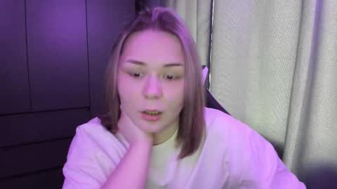 Snapshot of alli_zi chatting on 14, 12, 2025 Blair online show from 14, 12, 2025