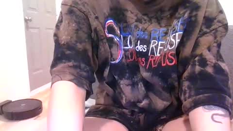 alliebearx online show from 23, 2, 2025