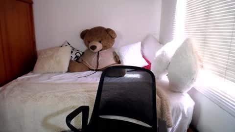 Allie  online show from 24, 12, 2024