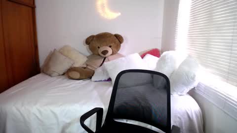 Allie  online show from 31, 1, 2025