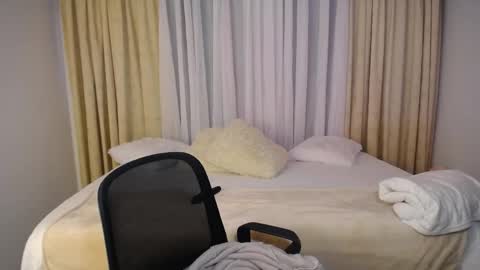 Allie  online show from 22, 5, 2026