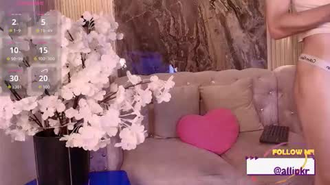 allison_parker1_ online show from 15, 12, 2025