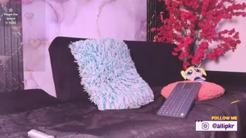 allison_parker1_ online show from 25, 5, 2026