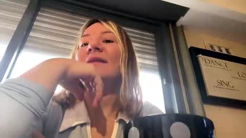 allisonlove2 online show from 31, 5, 2026