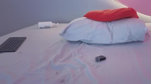 Snapshot of allisonroberts_ chatting on 3, 6, 2026 Alli online show from 3, 6, 2026