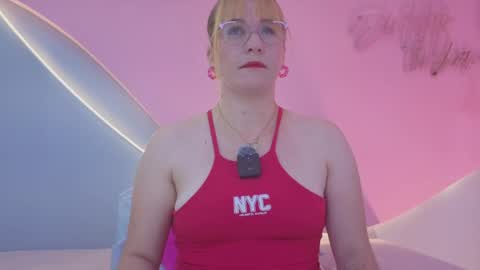 Snapshot of allisonroberts_ chatting on 7, 6, 2026 Alli online show from 7, 6, 2026