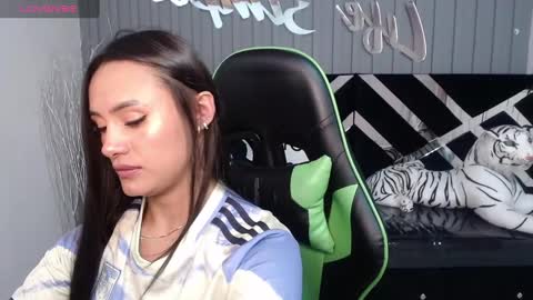 Snapshot of allisson_a chatting on 12, 2, 2025 Allisson online show from 12, 2, 2025