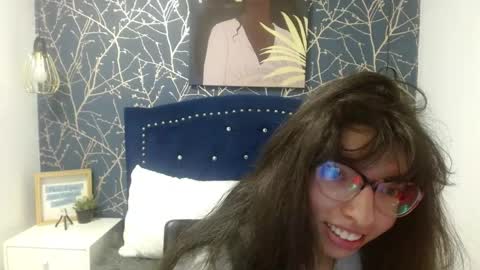 Snapshot of alllyson_ chatting on 29, 5, 2026 alison online show from 29, 5, 2026
