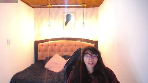 Snapshot of alllyson_ chatting on 17, 6, 2026 alison online show from 17, 6, 2026