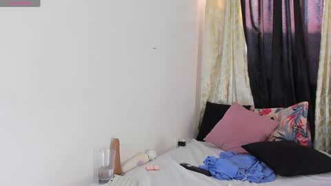 Snapshot of allondra_11 chatting on 4, 12, 2024 allondra online show from 4, 12, 2024