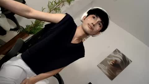 Snapshot of alluring_alpha chatting on 20, 6, 2026 kim and josh online show from 20, 6, 2026