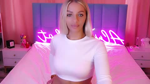 AlwaysHot online show from 8, 1, 2025