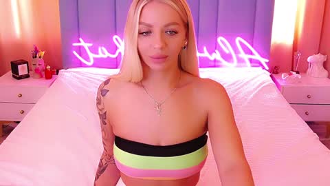 AlwaysHot online show from 1, 2, 2025