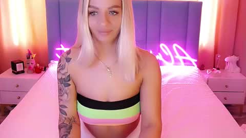 AlwaysHot online show from 8, 3, 2025