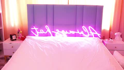 AlwaysHot online show from 9, 3, 2025