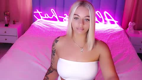 AlwaysHot online show from 22, 9, 2025