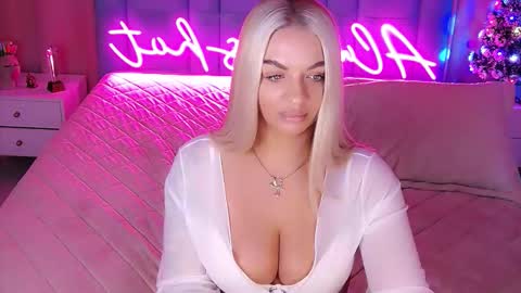 AlwaysHot online show from 23, 12, 2025