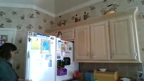 Snapshot of ally12334 chatting on 2, 12, 2025 ally12334 online show from 2, 12, 2025