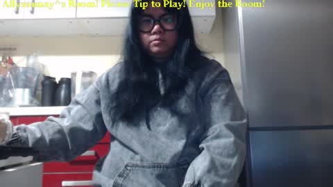 Allyssamay online show from 24, 2, 2025