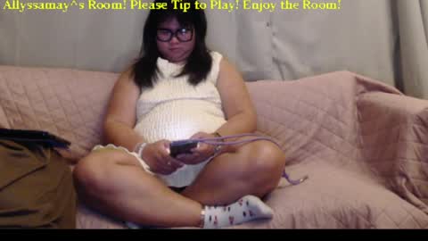Snapshot of allyssamay chatting on 4, 5, 2026 Allyssamay online show from 4, 5, 2026