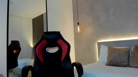 ALMA FENIX  online show from 6, 10, 2025