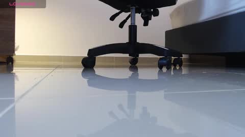 ALMA FENIX  online show from 15, 10, 2025