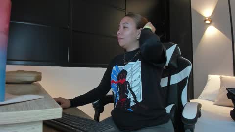 ALMA FENIX  online show from 15, 10, 2025