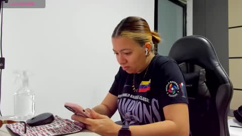 ALMA FENIX  online show from 21, 3, 2026