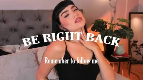 Mia online show from 9, 5, 2026