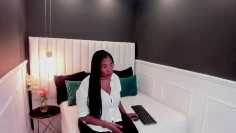 Alondra  online show from 19, 5, 2026