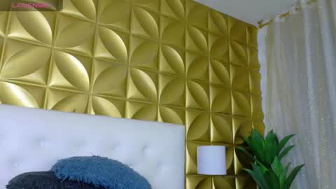 Hazel Bowie online show from 13, 4, 2026