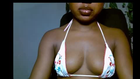 Snapshot of alosexy_bae chatting on 17, 12, 2025 alo online show from 17, 12, 2025