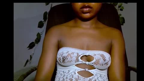 Snapshot of alosexy_bae chatting on 18, 12, 2025 alo online show from 18, 12, 2025