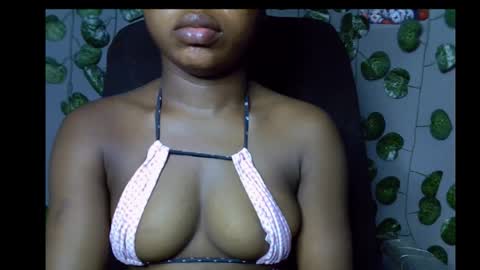 Snapshot of alosexy_bae chatting on 10, 1, 2026 alo online show from 10, 1, 2026