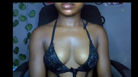 Snapshot of alosexy_bae chatting on 6, 5, 2026 alo online show from 6, 5, 2026