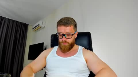 Snapshot of alphaalexxx chatting on 15, 5, 2026 Alphaalexxx Lets reach Me 100 thumbs up online show from 15, 5, 2026