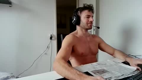 Snapshot of alphah_hunk chatting on 14, 12, 2025 alphah_hunk online show from 14, 12, 2025