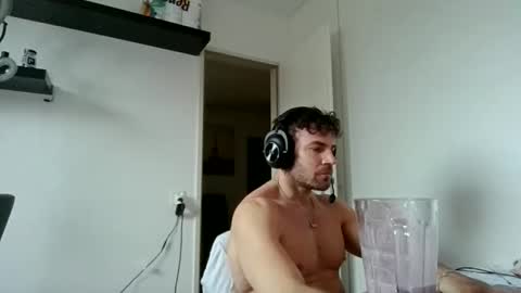 Snapshot of alphah_hunk chatting on 15, 12, 2025 alphah_hunk online show from 15, 12, 2025