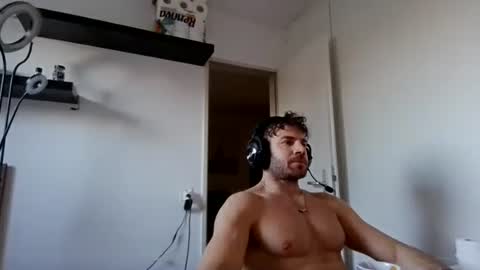 Snapshot of alphah_hunk chatting on 18, 12, 2025 alphah_hunk online show from 18, 12, 2025