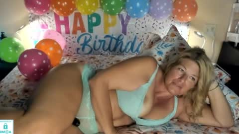 Snapshot of alphakittyxxx chatting on 29, 5, 2026 Shelby or if you want to make me purr just call me Kitten online show from 29, 5, 2026