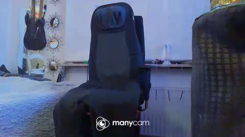 Snapshot of alwaysniceguy2 chatting on 10, 3, 2025 HoneyMelonGuy online show from 10, 3, 2025