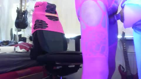 Snapshot of alwaysniceguy2 chatting on 14, 11, 2025 HoneyMelonGuy online show from 14, 11, 2025