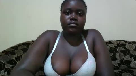 Snapshot of alyabeiby chatting on 28, 10, 2025 alyabeiby online show from 28, 10, 2025