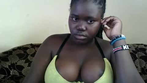 Snapshot of alyabeiby chatting on 7, 11, 2025 alyabeiby online show from 7, 11, 2025