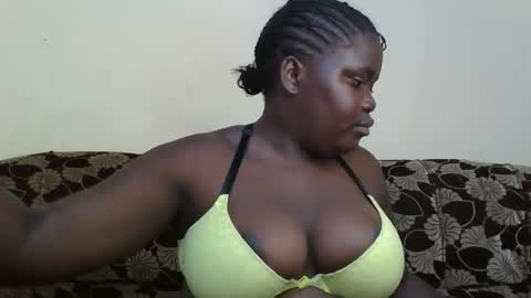 Snapshot of alyabeiby chatting on 5, 12, 2025 alyabeiby online show from 5, 12, 2025